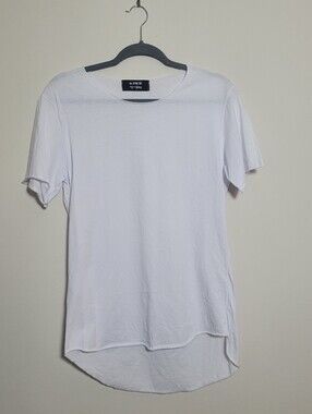 On Stage 83, White Men's Crew Neck Tee - Classic Short Sleeve Size L
